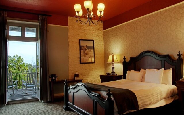 The 1886 Crescent Hotel & Spa