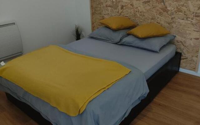 Les Lofts De Provins: Apt 1