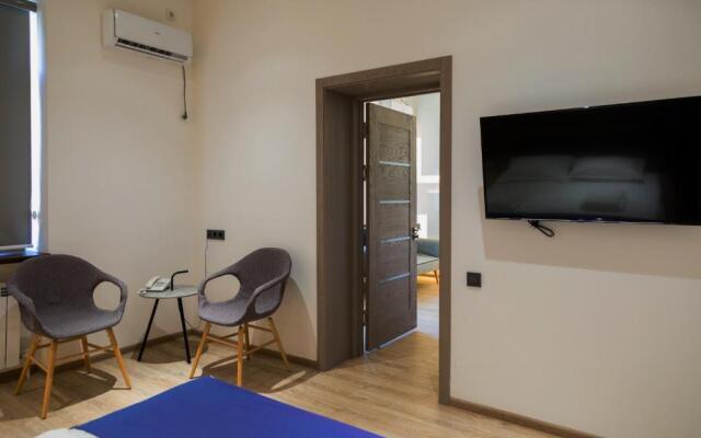 Hotel IRIS