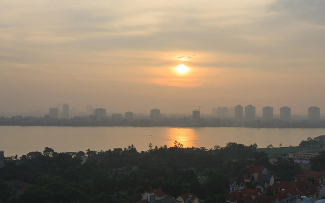 Elegant Suites Westlake