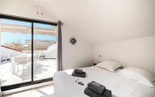 Luxury Penthouse 120ma2 in the Heart of Cannes