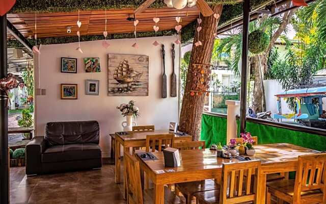 Pescadores Suites Moalboal