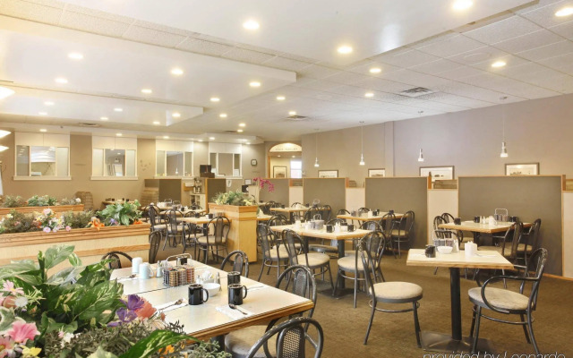 Stonebridge Hotel Grande Prairie
