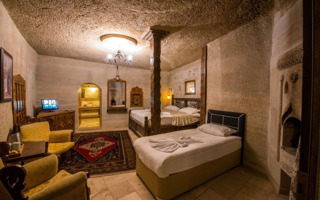 Charming Cave Hotel