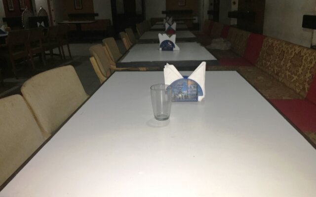 Hotel Maanpreet