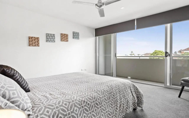 Unit 2 18 OAK STREET