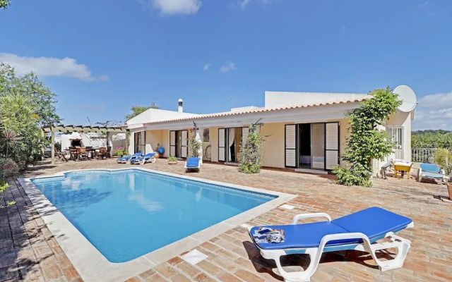 Algarve Country Villa With Pool