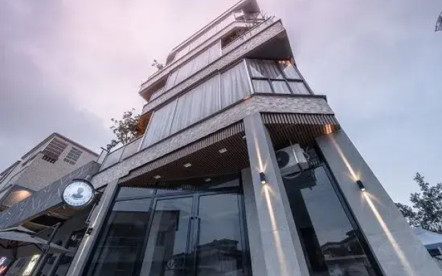 Tianjing Sky Garden Private Tang Hot Spring Homestay