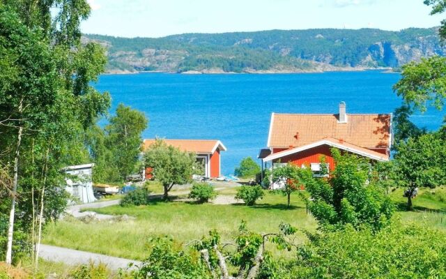 6 Person Holiday Home in Brastad