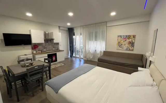 F.Rooms Napoli Via Sementini