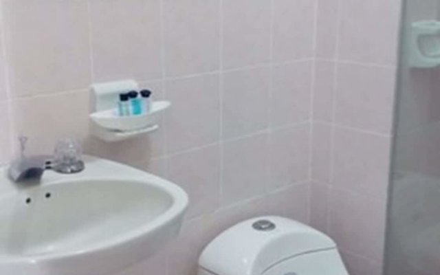 Axis Inn by GEH Suites Hotel