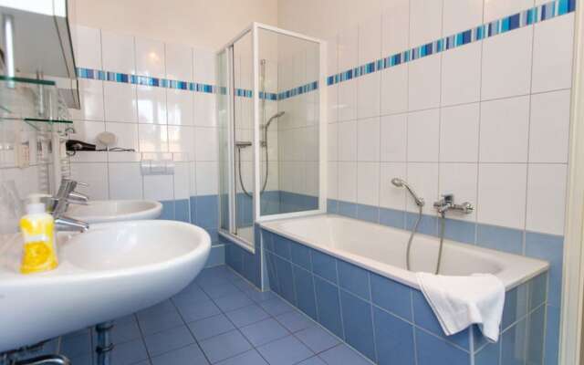 4 Villa Blanck Comfortable Holiday Residence