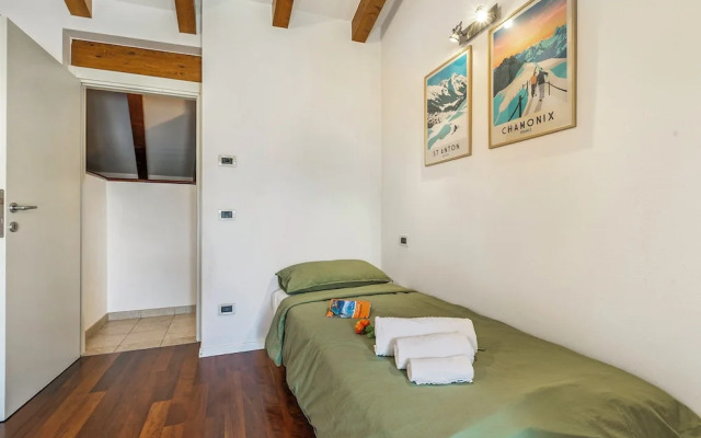 Riva's Rooftop Retreat