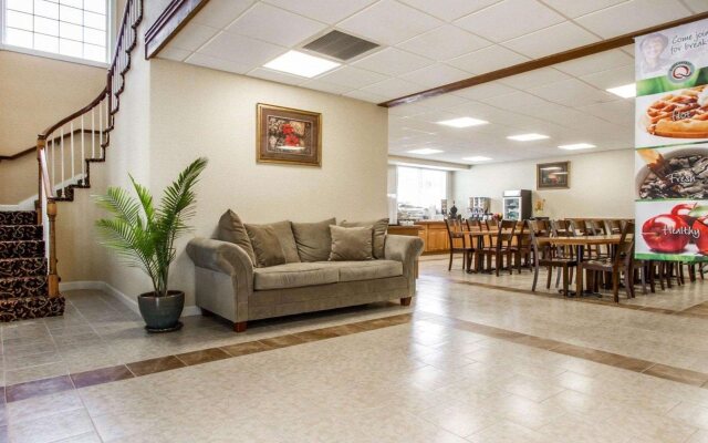 Super 8 By Wyndham Portland Me