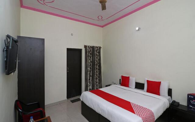 OYO 14161 Hotel ASDR
