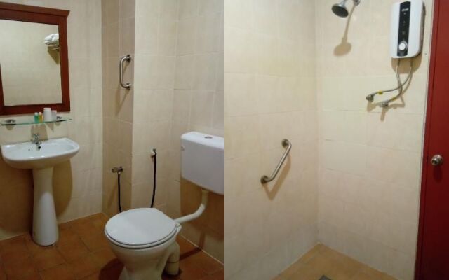 Super OYO 89495 Rich Hotel