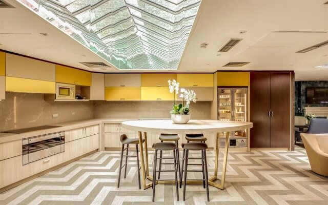 Mercure Paris Arc de Triomphe Etoile