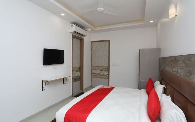 Hotel Gracious by OYO Rooms