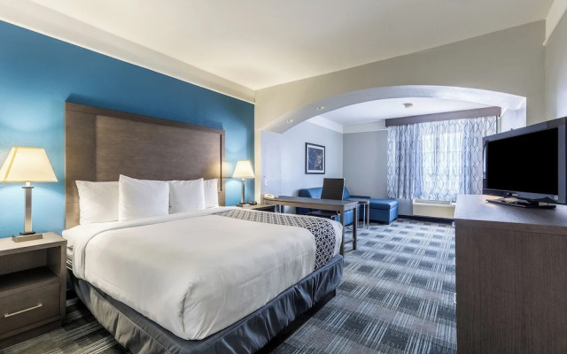 Platinum Inn & Suites Webster