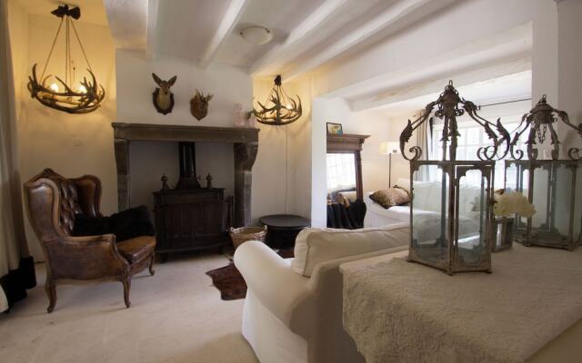 Plush Villa in Villecroze with Private Swimming Pool