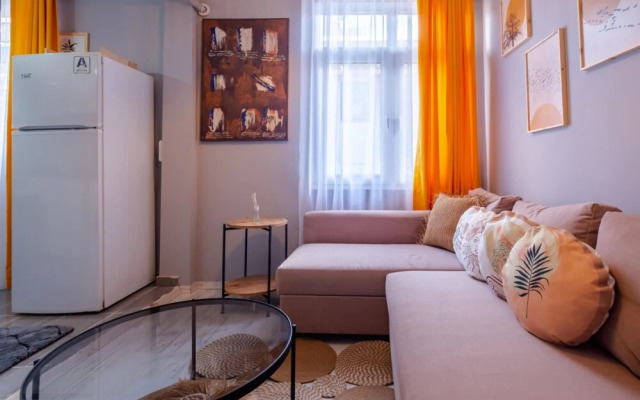 Spectacular Flat Near Bagdat Street in Kadikoy