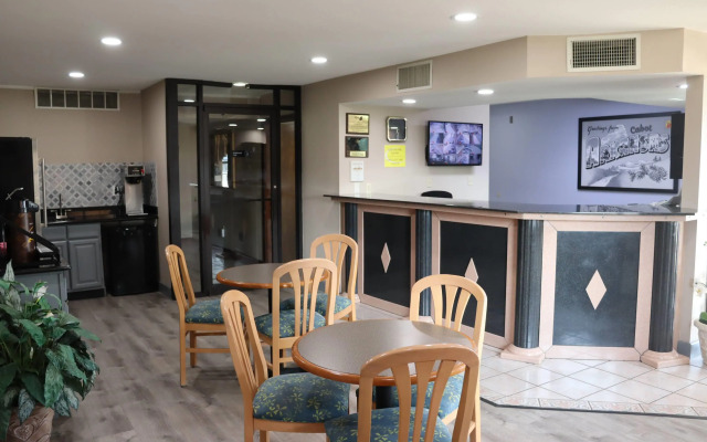 Super 8 by Wyndham Cabot