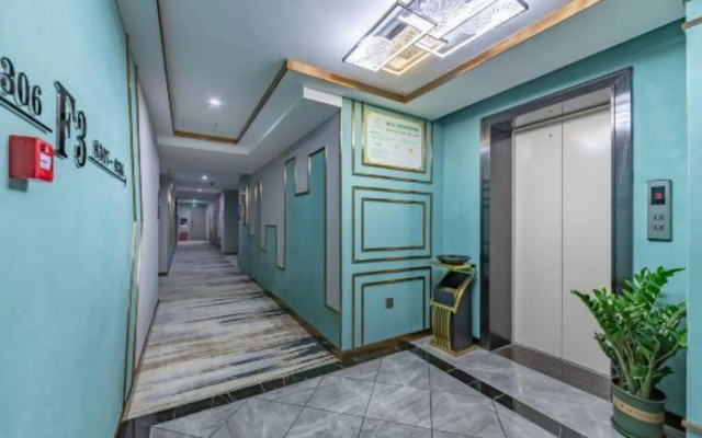 Guihe Yue Hotel(Guest World Plaza, Guigang High-speed Railway Station)
