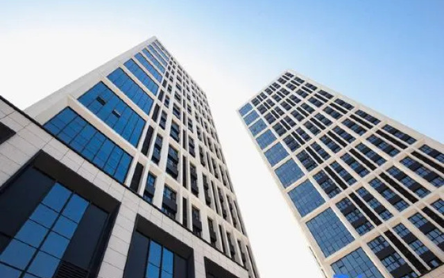 Lakeview Peninsula Hotel (Zhengzhou Longzihu University Town Subway Station)