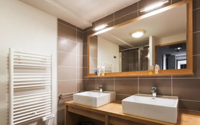 Apartment in Les Menuires With Spa Access