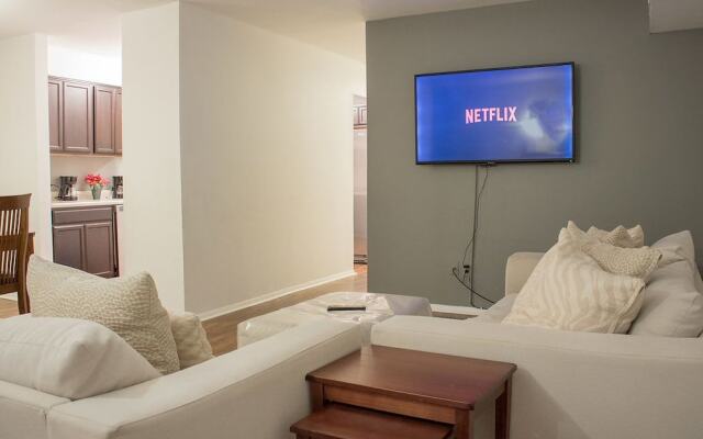 Upscale Condo Private Room