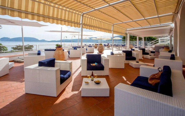 El Faro Hotel & Spa