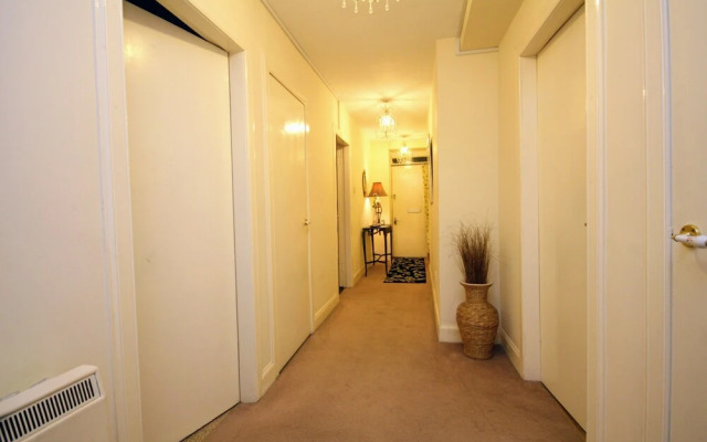 Silver Lining - St Patrick Sq Apartment
