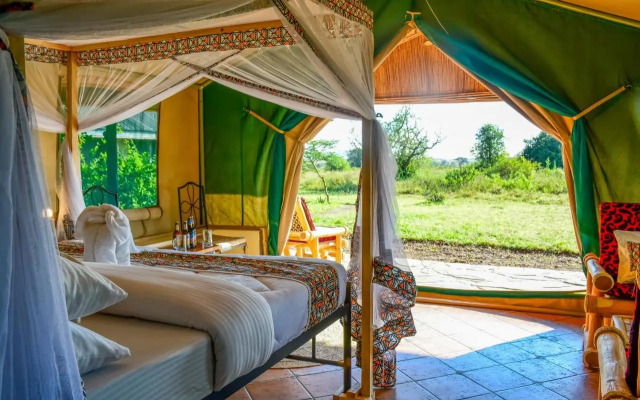 Zebra-Kemang'ore Bush Tented Lodge