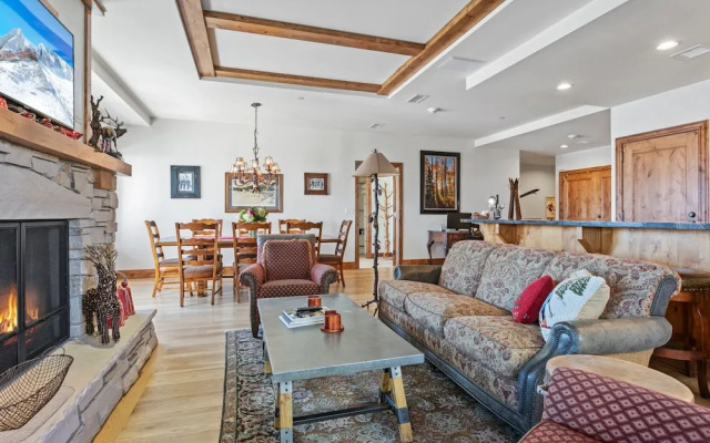Shooting Star Lodge at Deer Valley Resort - Three Bedroom Residence #205 3 Condo