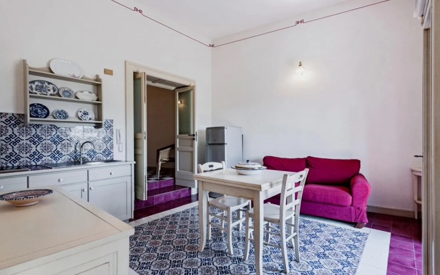 Gli Iris Apartments - Casa Fucsia by Wonderful Italy