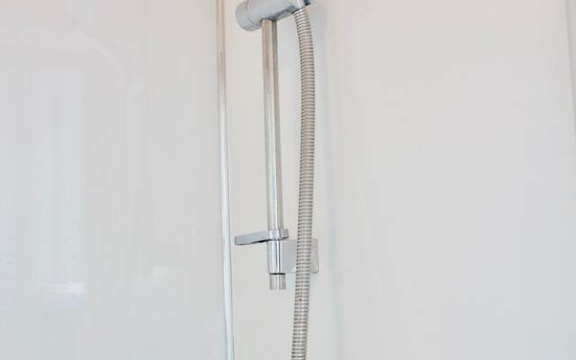 2 Bedroom Flat In Leafy Morningside