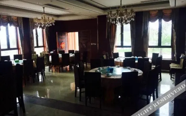 Qifang Renjia Hotel