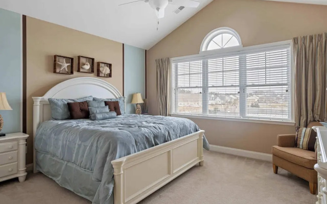 Grande at Canal Retreat Great Area in Rehoboth!