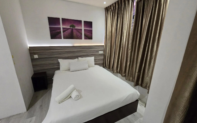 One Point Hotel - RH Plaza