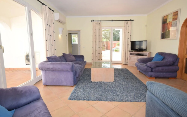 Fantastic Villa in Lagos With Swimming Pool