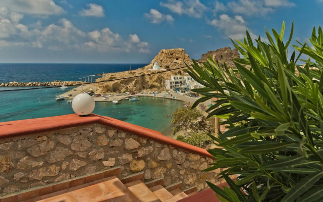 Alkioni Hotel