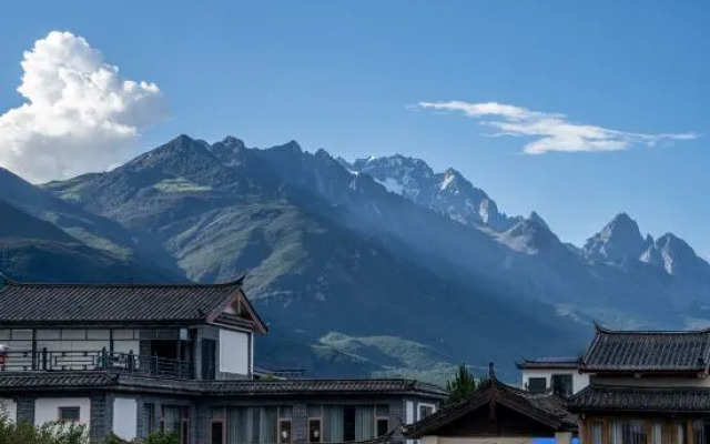 Xiaoshan Yue Homestay (Baisha Ancient Town)