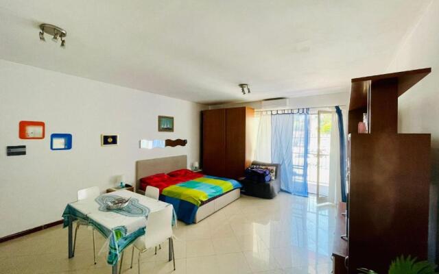 Airport House Mariel