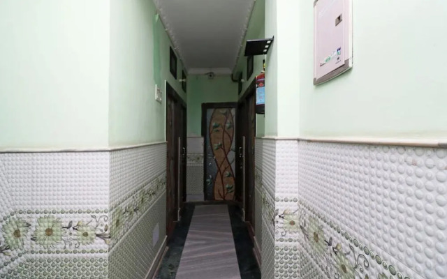 Karunamoyee Guest House By OYO Rooms