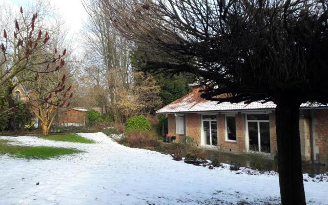 Un Grand Jardin En Ville. Chez Guy (Adults Only)