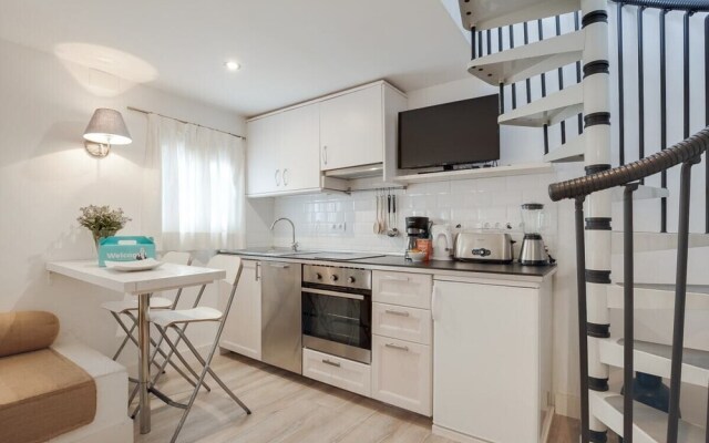 Lovely 1-bed Penthouse in Lesseps