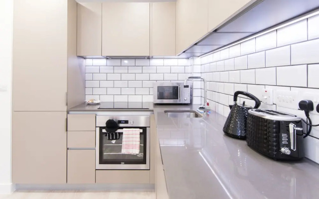 City Stay Apartments - Platform