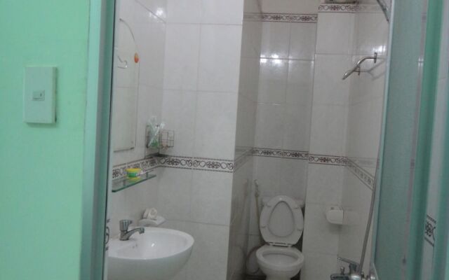 Phat Thinh Hotel Guesthouse