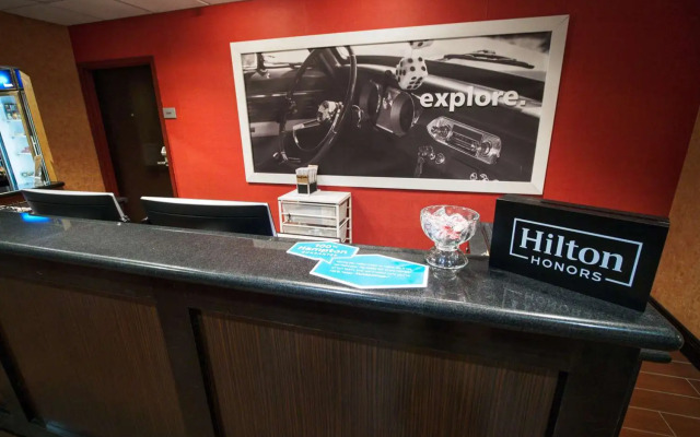 Hampton Inn & Suites Elk City