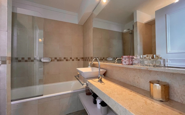 Suite Moderno con Piscina